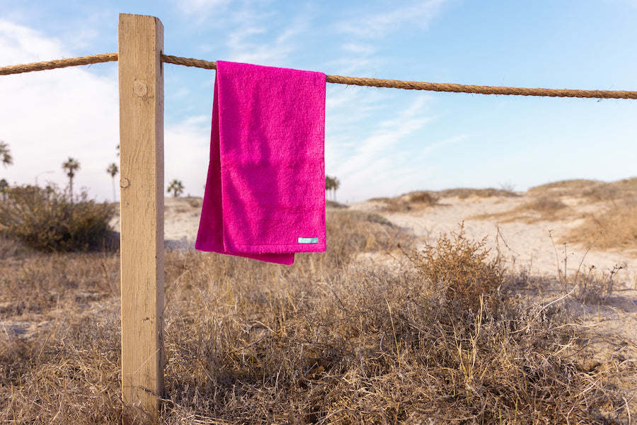 Antibacterial Sweat Towel - Pink – Aurora Athletica